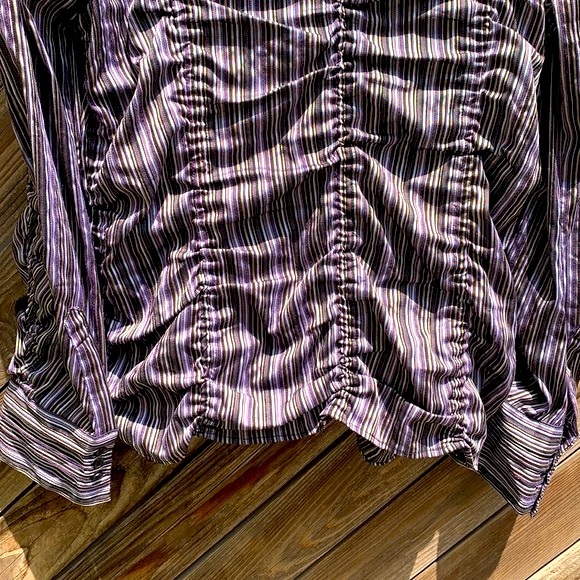 Purple striped long sleeve button top with ruching New! - Picture 12 of 16